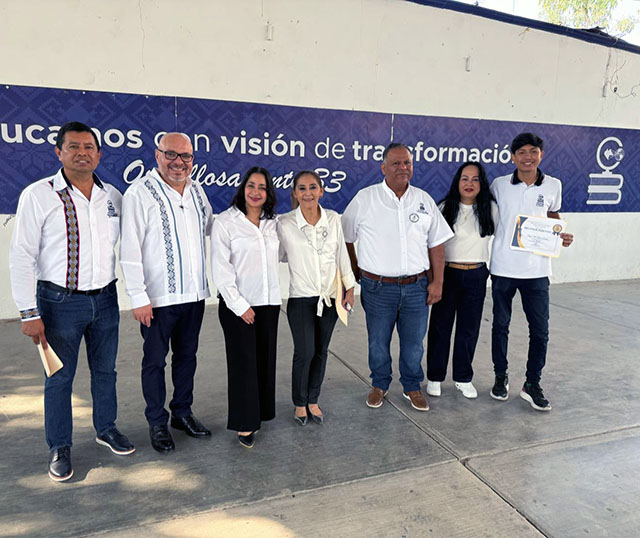 Bienvenidos COBACH 33 'Polyforum'