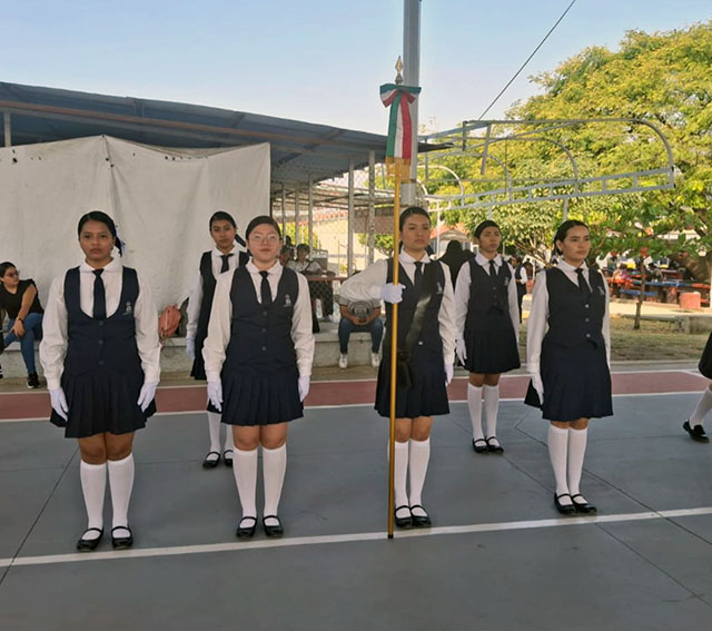 Bienvenidos COBACH 33 'Polyforum'